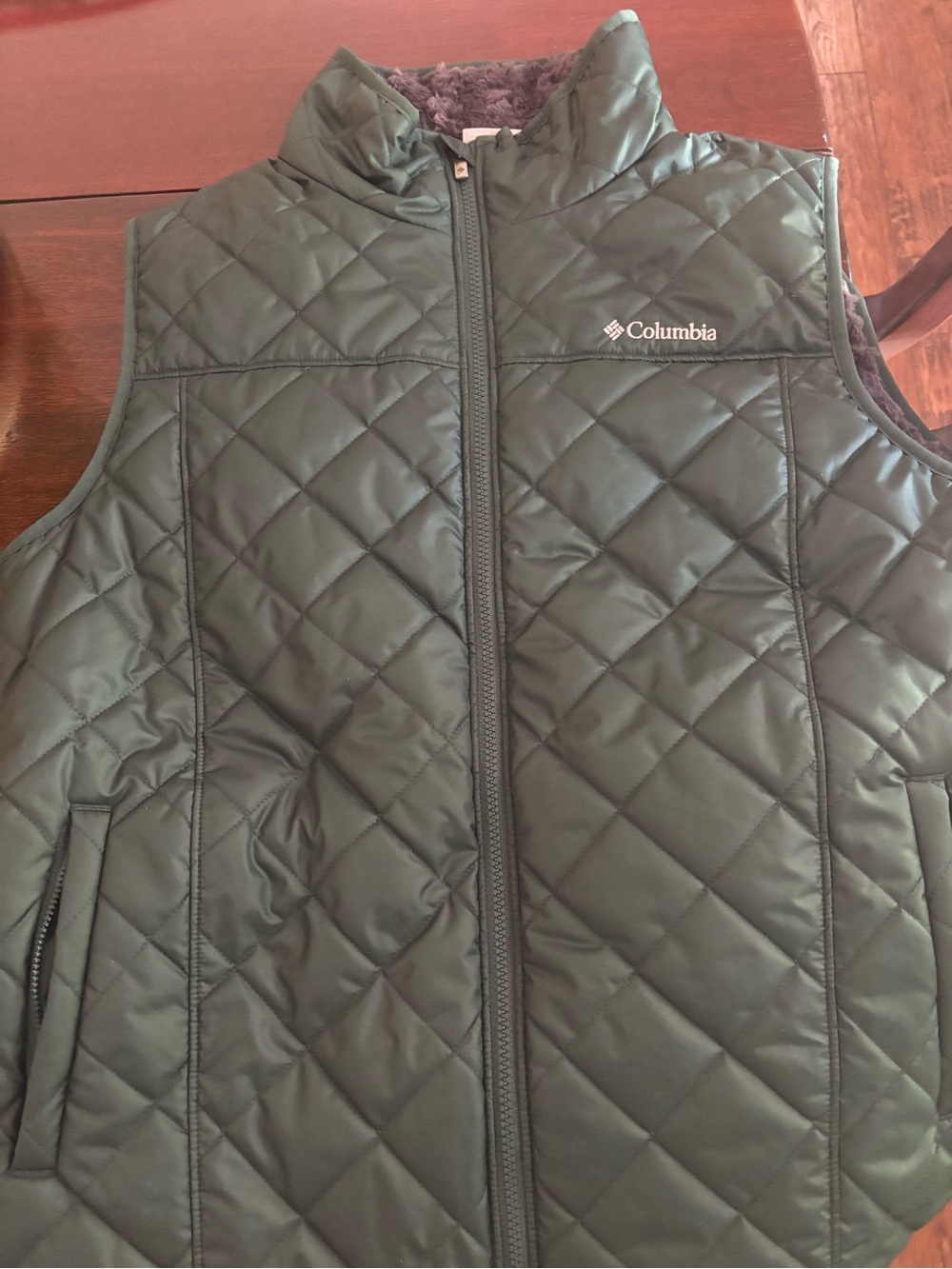 Columbia Women's Copper Crest Vest dark olive green Size XL, NWT
